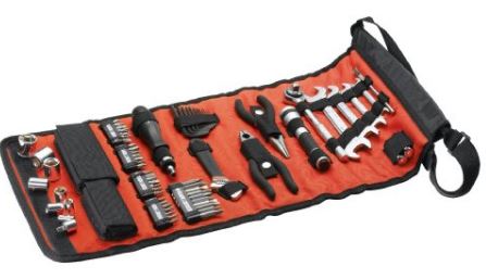 [Amazon] Black + Decker A7144-XJ Handliche Rolltasche mit Autowerkzeugzubehör für 27,30 EUR